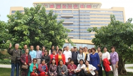 广西国际壮医医院开展2018年离退休职工重阳节主题活动