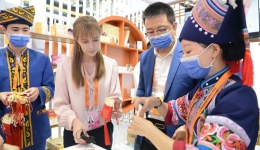 【人民网】2022年服贸会在北京开幕 广西壮瑶医药引人瞩目