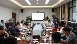 全国人大常委会委员苻彩香一行到国壮考察调研