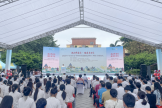 国壮专家用民族医诊疗技法为玉林市民排忧解难